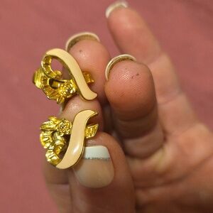 Elegant Gold and Cream Clip On Earrings